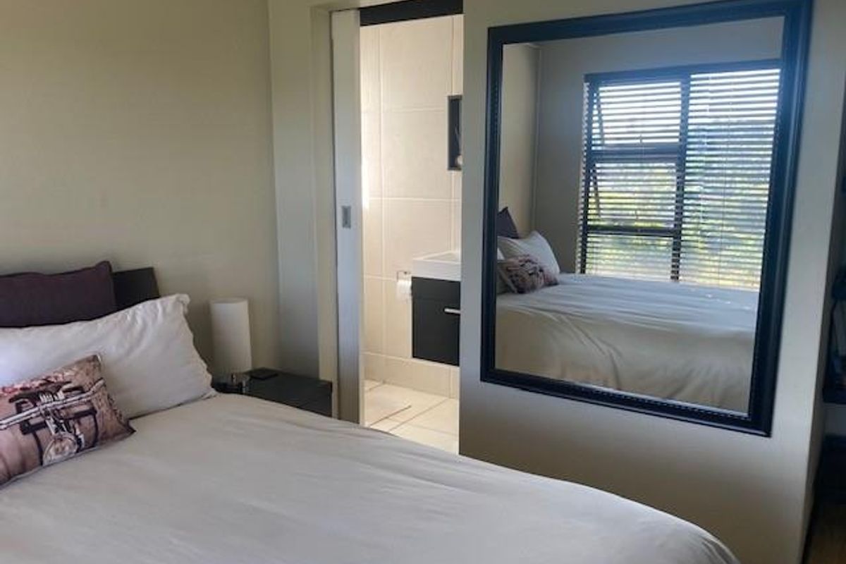 awesome views in an upmarket complex - Photo 5