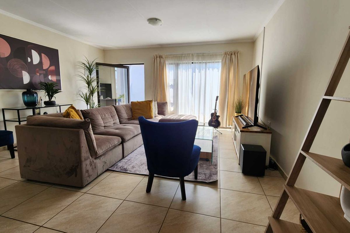 House For Sale in Magaliesburg Country Estate - Photo 2