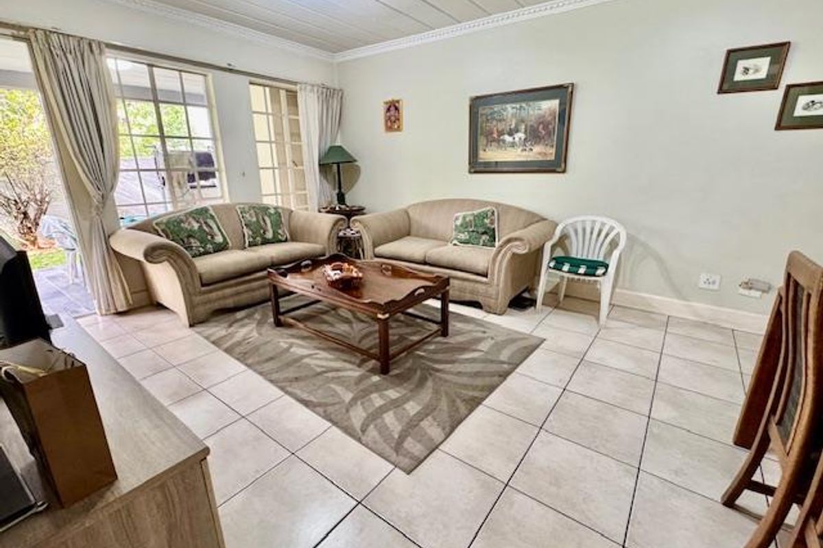 2 BED 2 BATH FULLY FURNISHED GARDEN TOWNHOUSE MORNINGSIDE - Photo 3