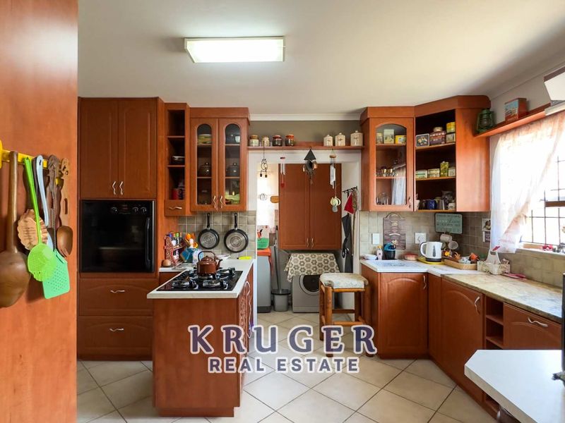 3-bedroom house for sale - Photo 8