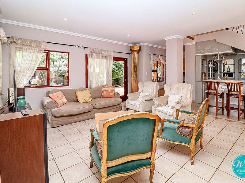 Secure and Well Maintained Cluster Home in Road Closure! - Photo 8