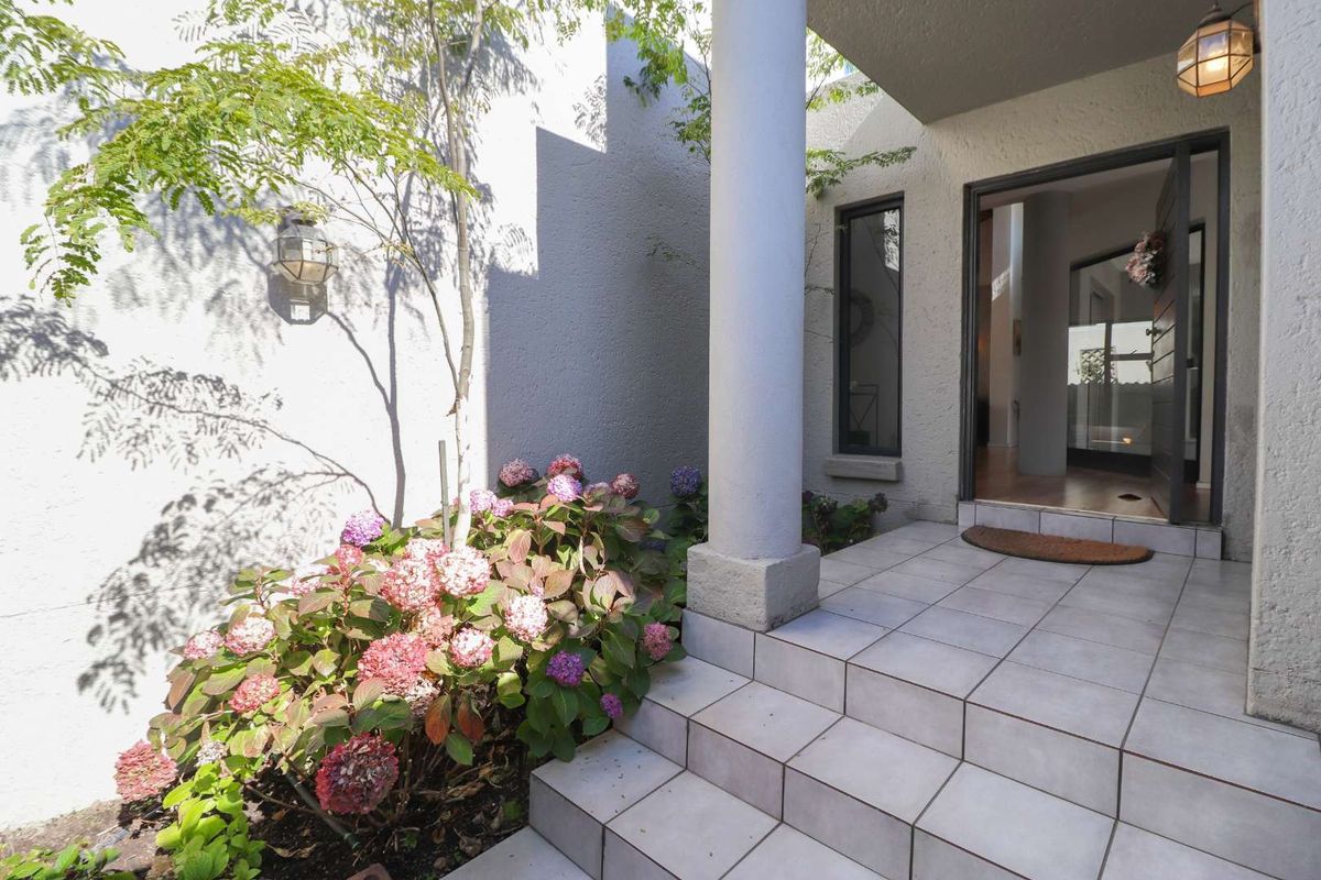 3 Bedroom Family Home / House to Rent in Fourways Gardens - Photo 4