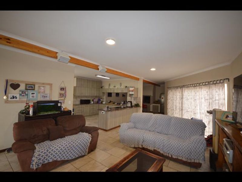 FREESTANDING HOME FOR SALE - HENTIESBAAI - Photo 4