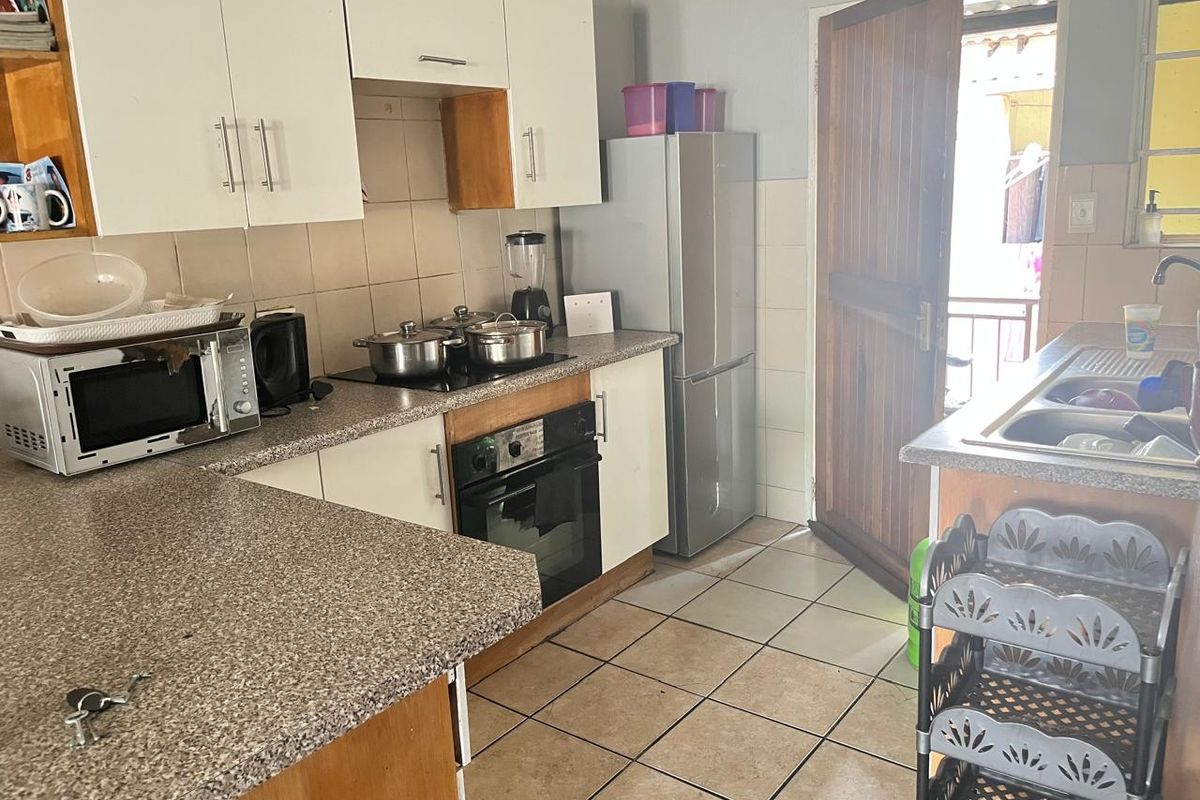 Two-bedroom apartment perfect for investment for sale - Photo 2