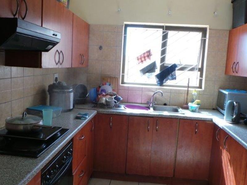 Duplex house with a Flat - Photo 8