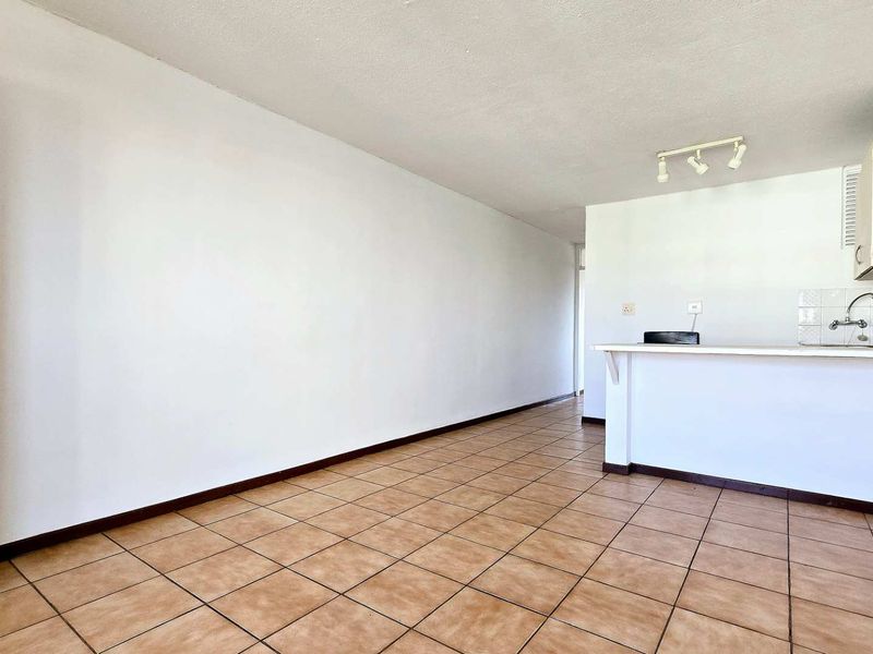 Convenient Living in the Heart of Hatfield - Photo 5