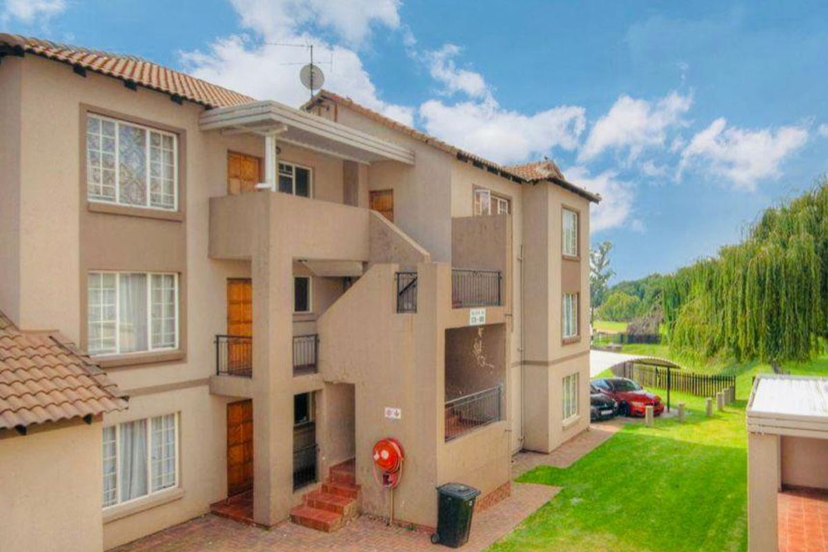 3 Bedroom ground floor apartment - Photo 4