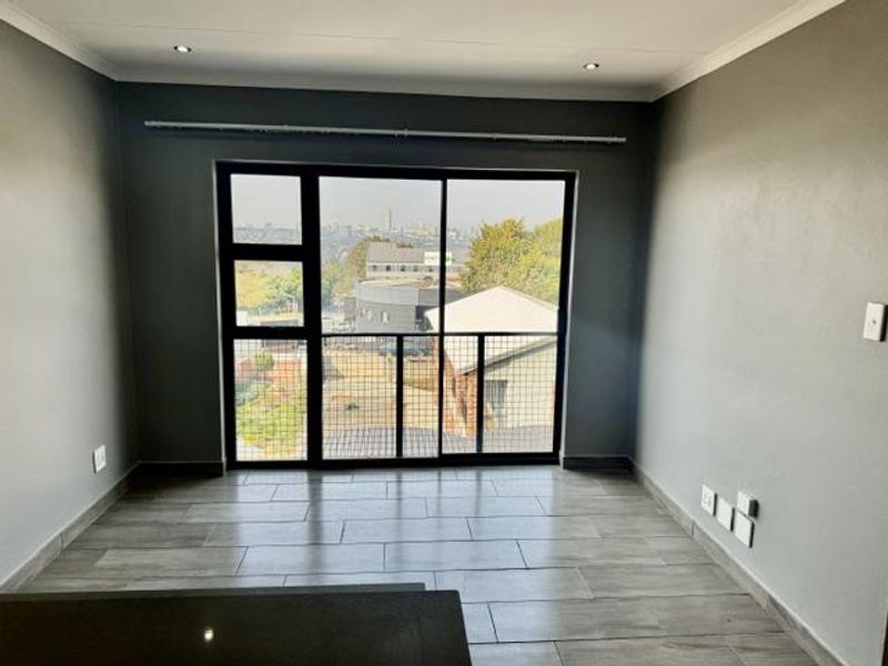 1 BED 1 BATH MODERN APARTMENT FOR SALE KENSINGTON B - Photo 1