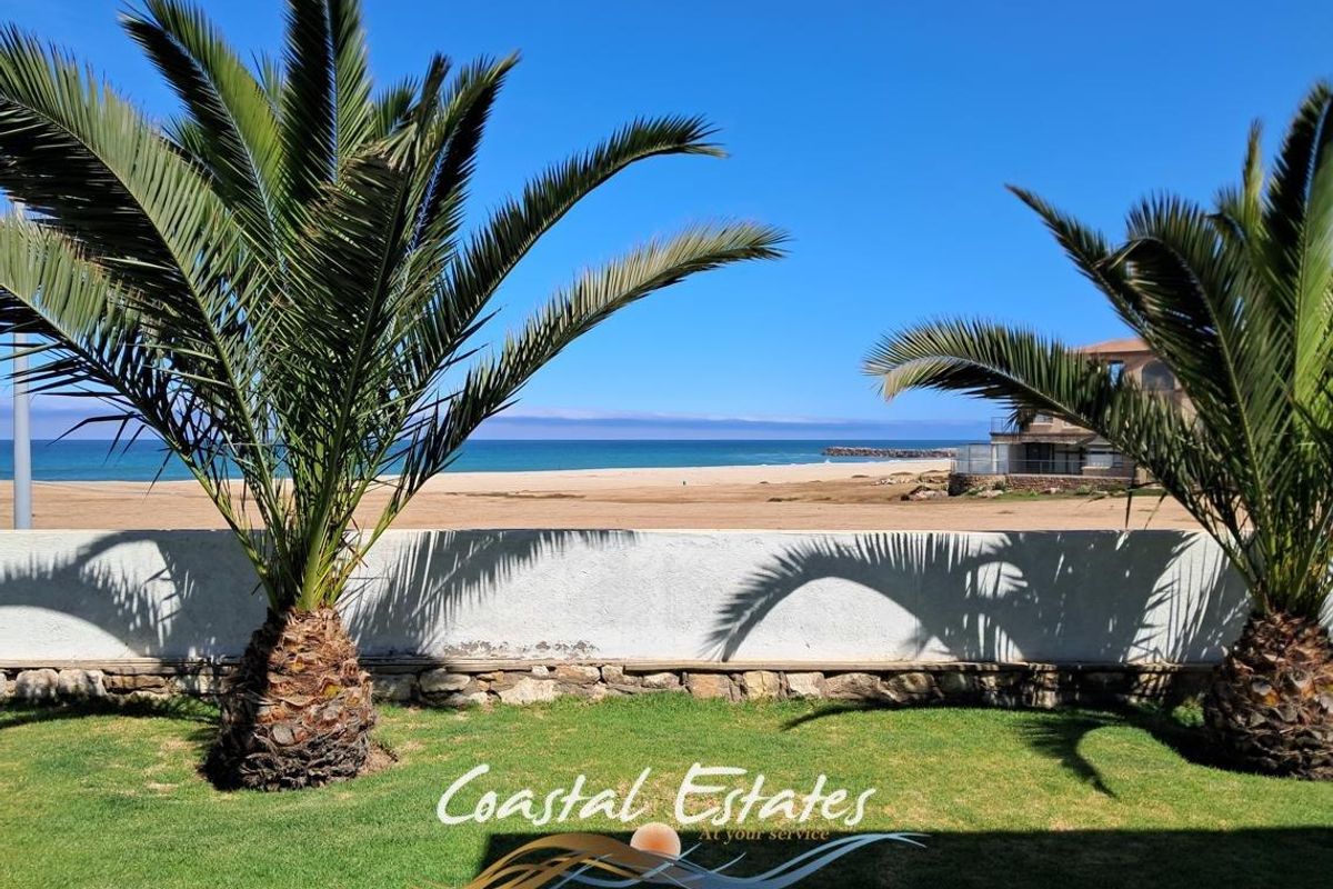 Stunning Sea Front Property with Unmatched Views and Endless Potential - Photo 2