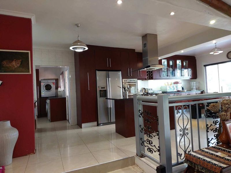 3 BEDROOM HOUSE WITH COTTAGE FOR SALE IN NORTHCLIFF - Photo 10