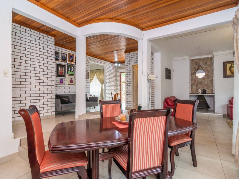 Ideal Family Home suited just for you - Photo 10