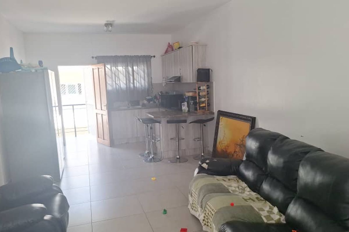 IDEAL NEW COUPLES OR INVESTORS - Photo 2