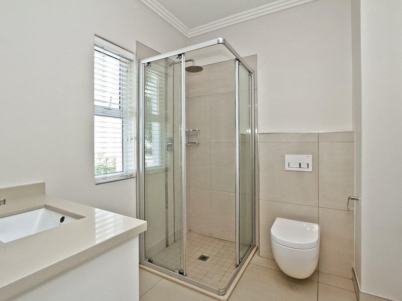 Secure Garden Living. Sophisticated Lifestyle. - Photo 10