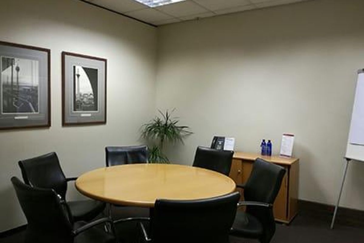Flexible coworking memberships in Regus Sandton Nelson Mandela Square - Photo 4