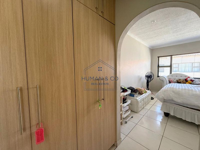 Modern 3-bedroom Townhouse in town center; Walvis Bay - Photo 4