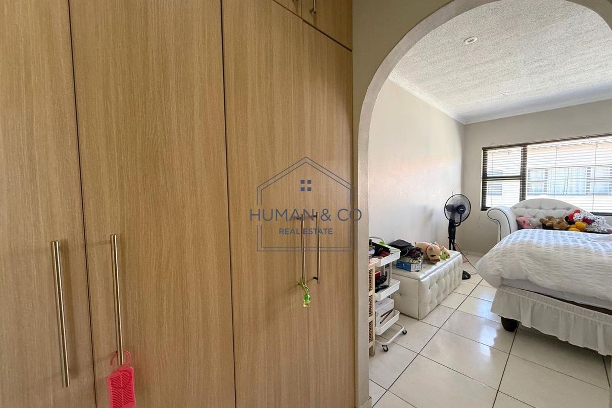 Modern 3-bedroom Townhouse in town center; Walvis Bay - Photo 4