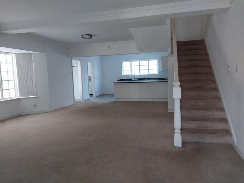 Well-Located 3-Bedroom Townhouse with Scope to Modernise - Photo 6
