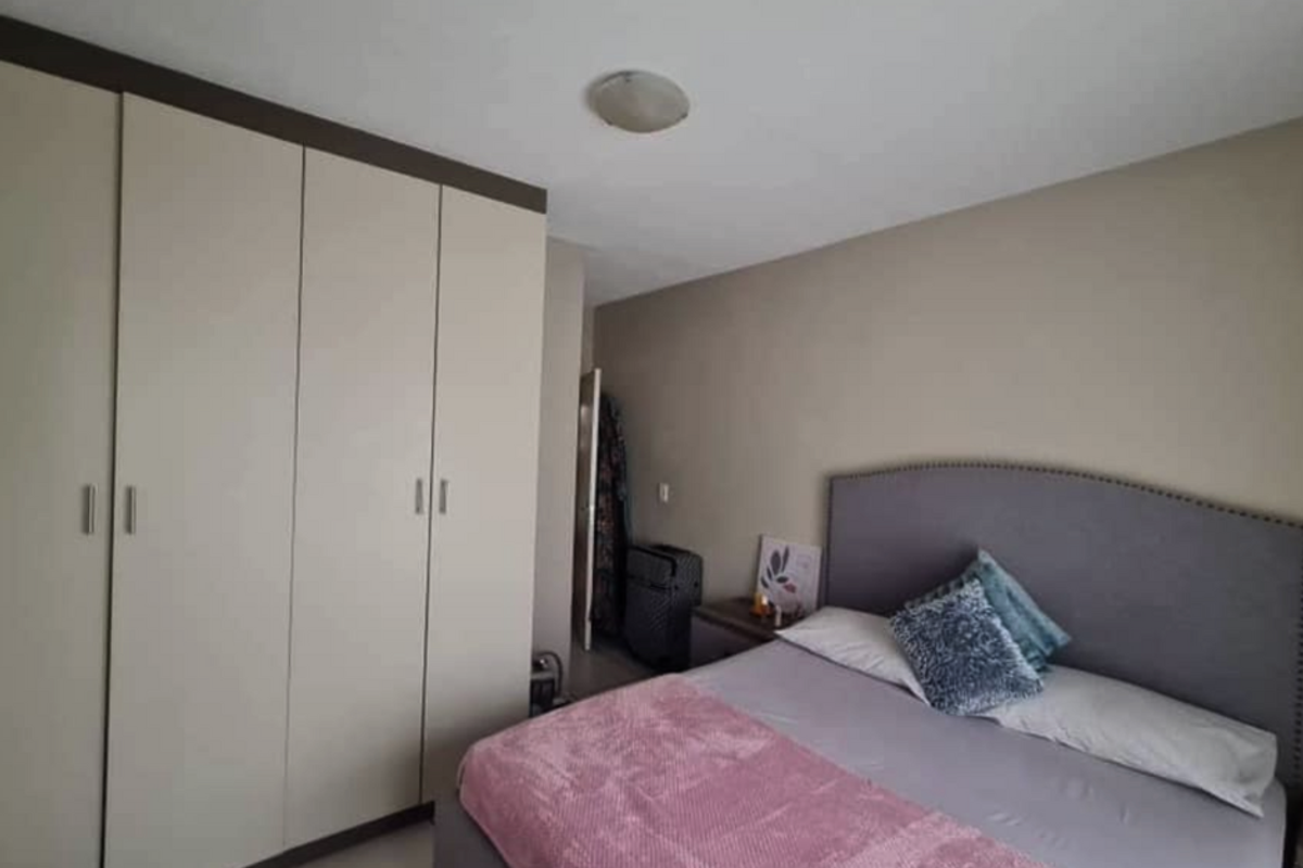 2-Bedroom Apartment For Sale | N$1 215 000 - Photo 5