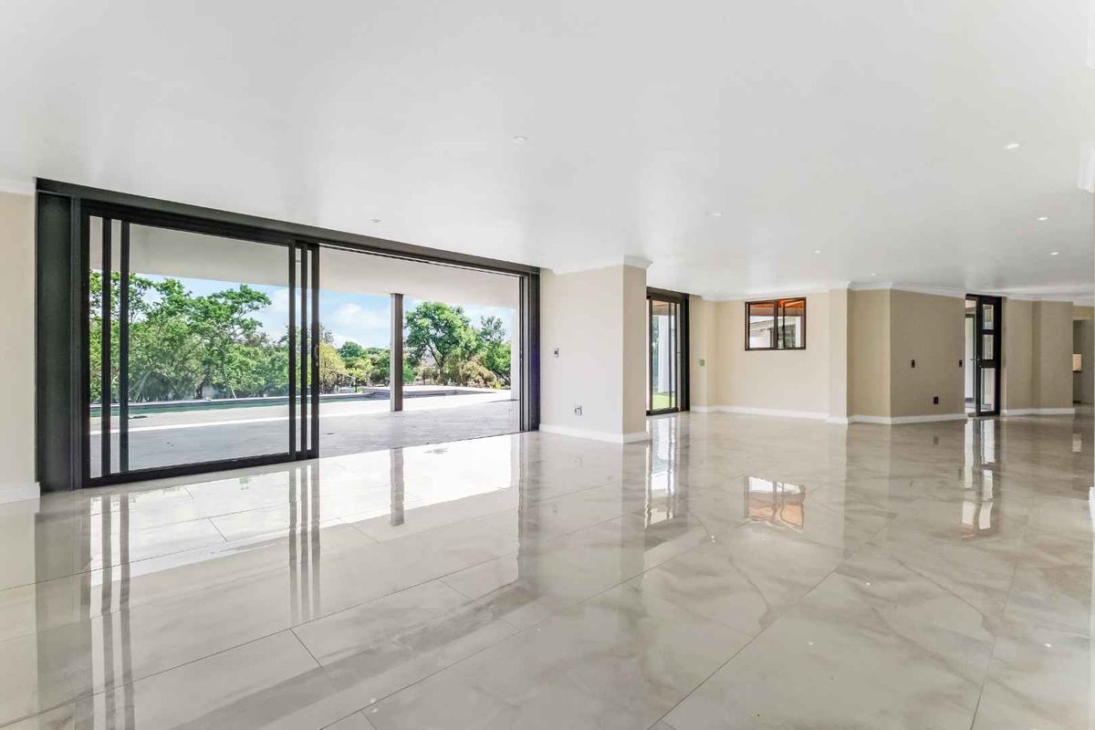 SECURE BEAULIEU ESTARE LIVING - FULLY RENOVATED AND READY TO IMPRESS! - Photo 4