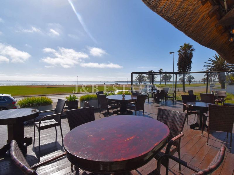 Successfully Operating Hotel With Spectacular Lagoon Views - Photo 2