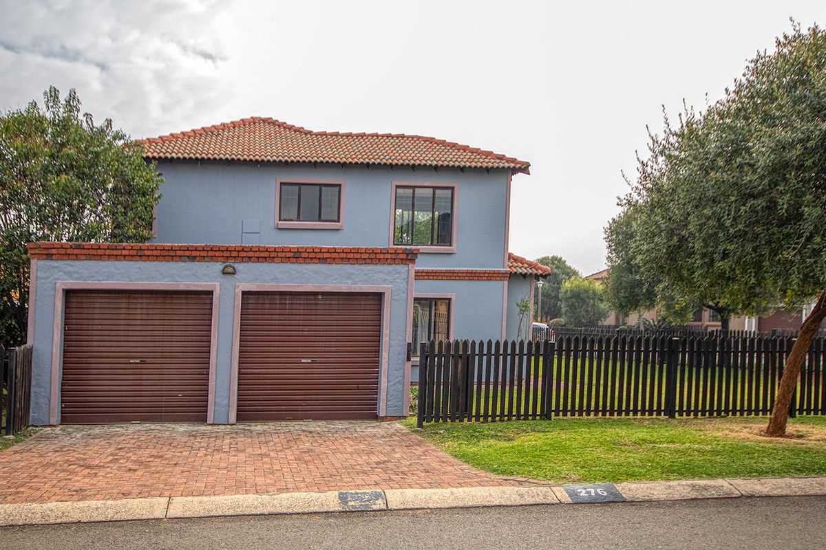 3 bed Meyersig corner stand family home! - Photo 2