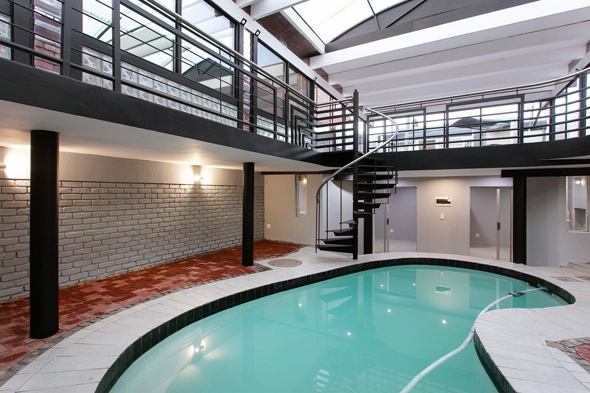Stunning accommodation in Hatfield - Photo 3