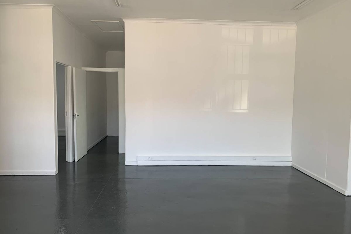 Prime Location: Office or Industrial Space for Lease - Photo 2