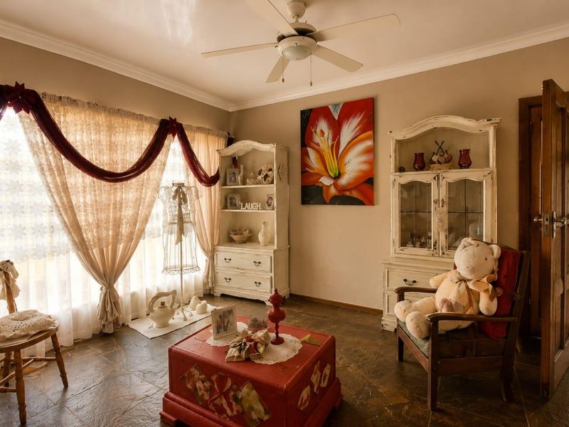 4 Bedroom House available in Flamwood - Photo 8