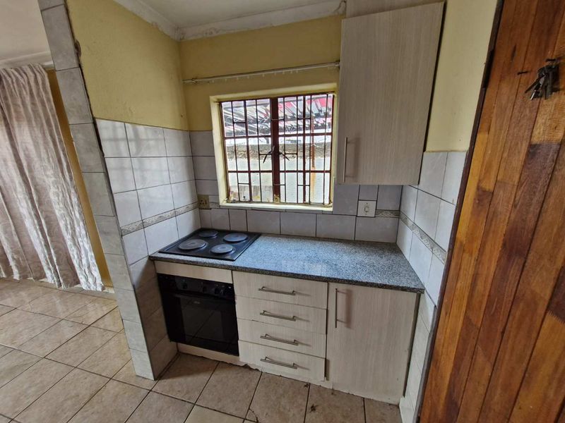 3 Bedroom House For Rent in Nellmapius EX1 - Photo 8