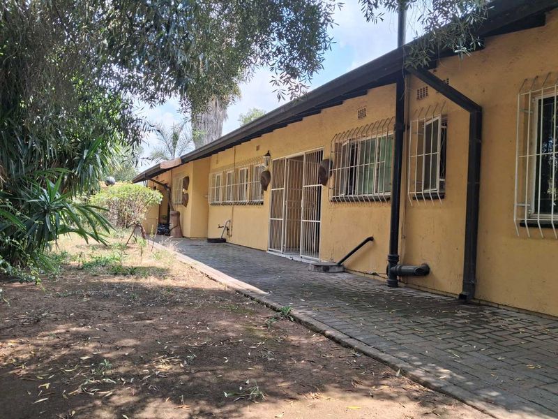 3 Bedroom House For Sale in Vanderbijlpark SW1 - Photo 3