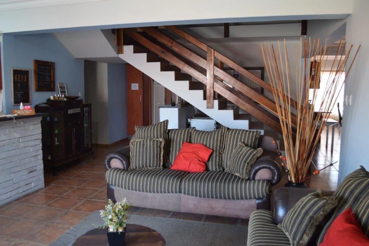 24 Bedroom Guesthouse with Sea View - Photo 3