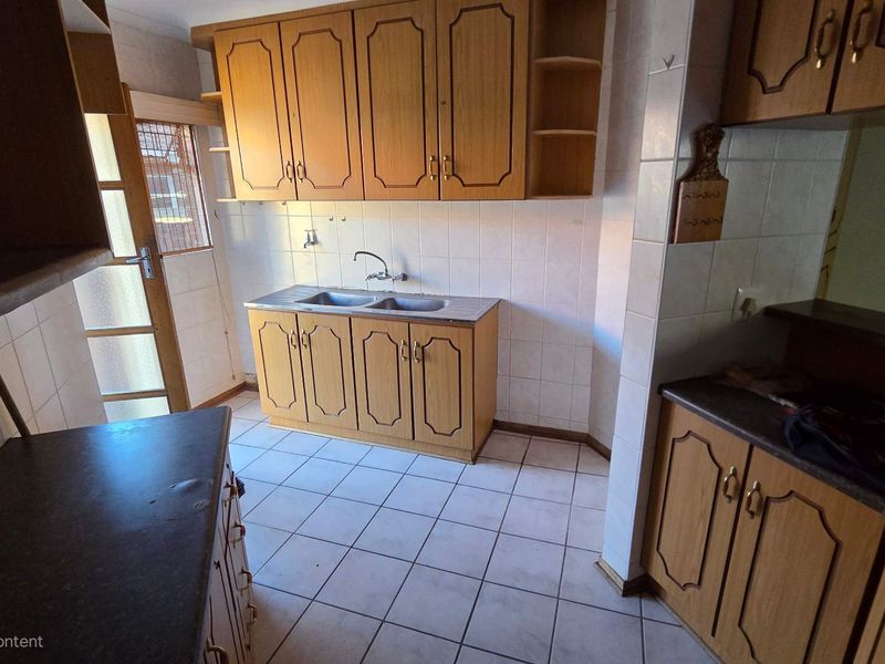 “Invest, Relax, or Right-Size – This One Ticks All the Boxes!” - Photo 3