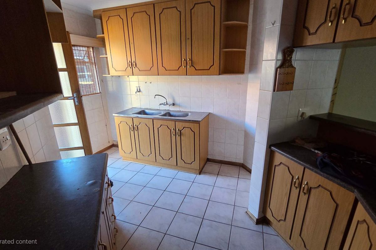 “Invest, Relax, or Right-Size – This One Ticks All the Boxes!” - Photo 3