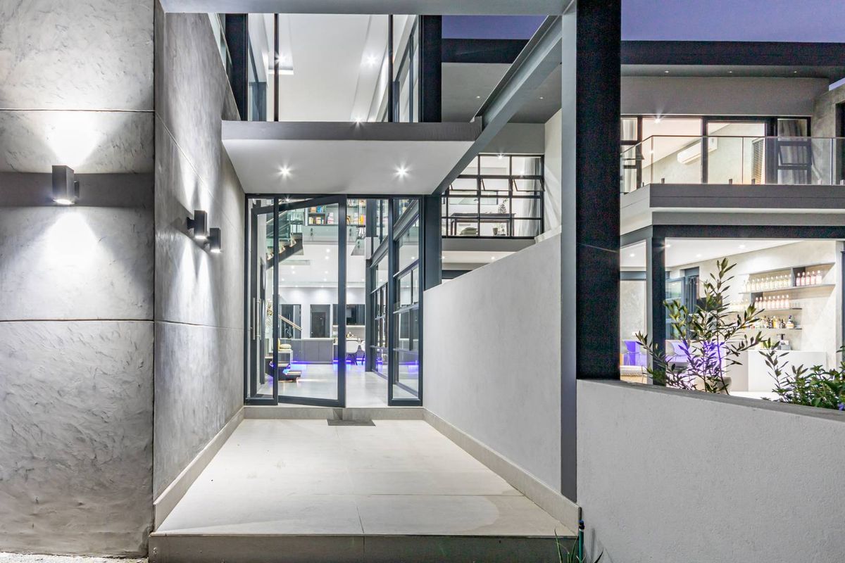 The Glass House in Steyn City - Photo 4