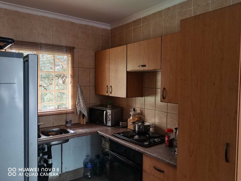 "Discover Easy Living with Prepaid Utilities—Rent Starts Oct 2025!" - Photo 3