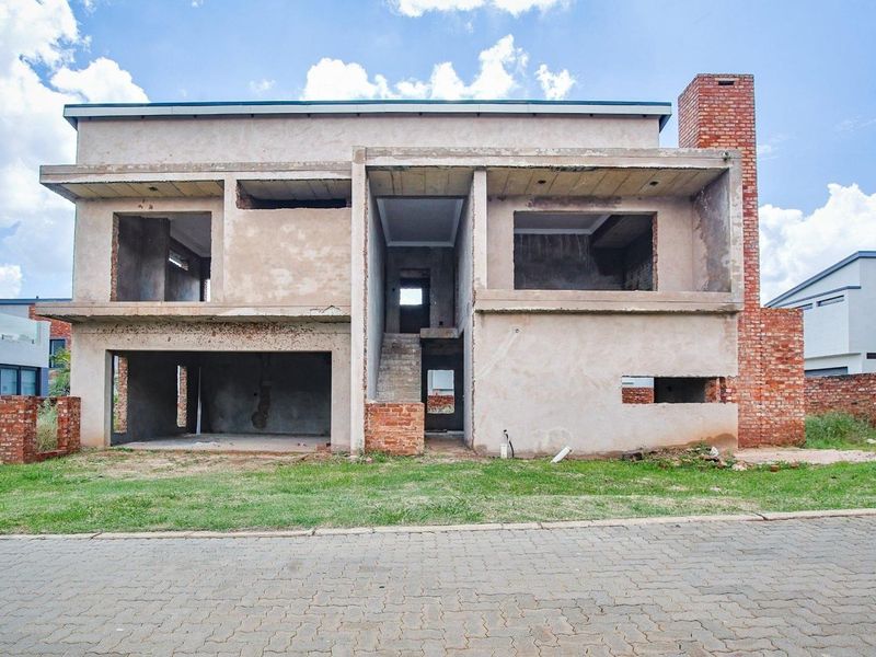 80% Complete Property For Sale in an estate in Olympus - Photo 3