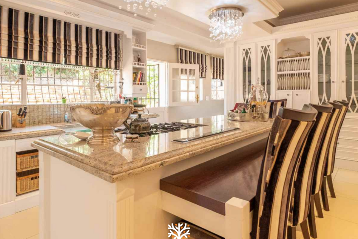 Grand Double-Storey Residence with Multiple Living Spaces - Photo 5