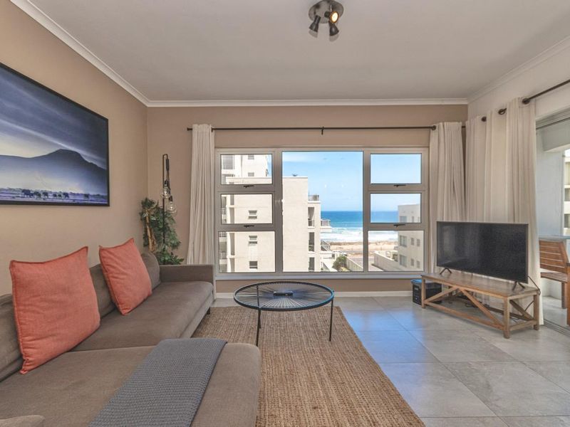 Super Spacious Luxury 3-Bedroom with Sea Views - Photo 6