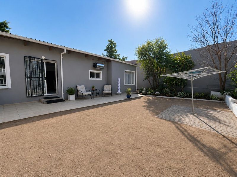 Eros family house for grabs!! - Photo 4