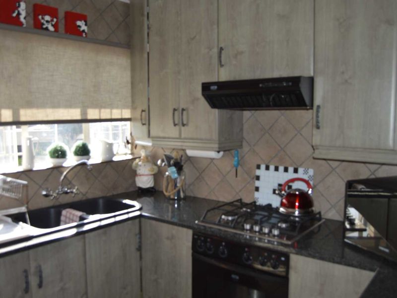 A HIDDEN GEM IN SHANGRILA - Photo 2