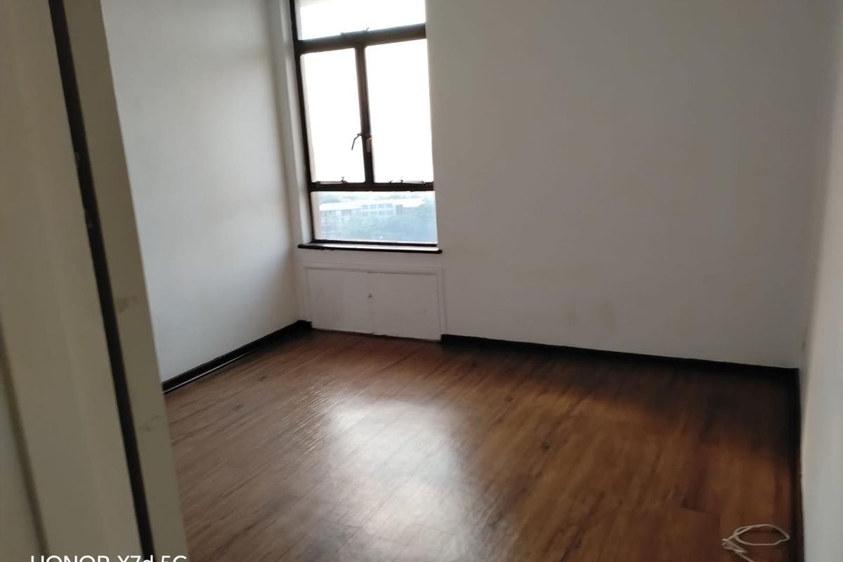 2-Bedroom, 2- bathroom . beautiful views of Moses Madiba stadium - Photo 4