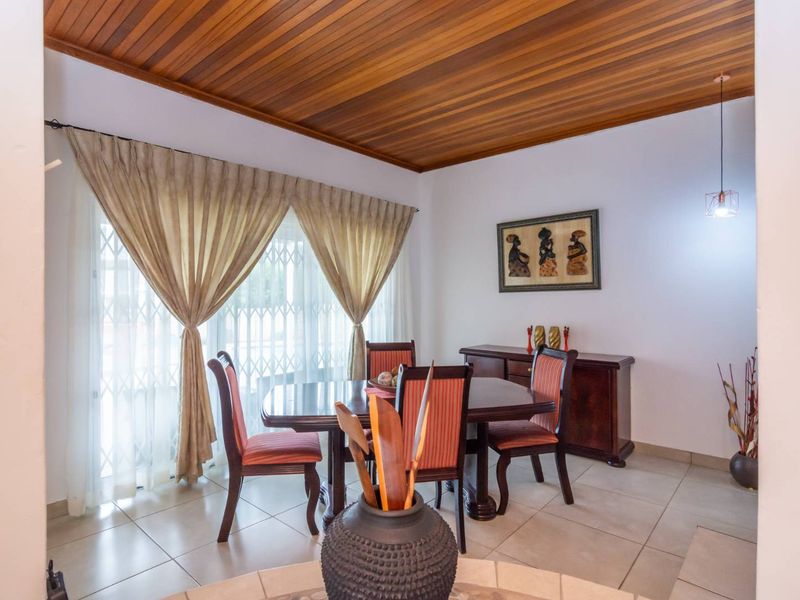 Ideal Family Home suited just for you - Photo 8