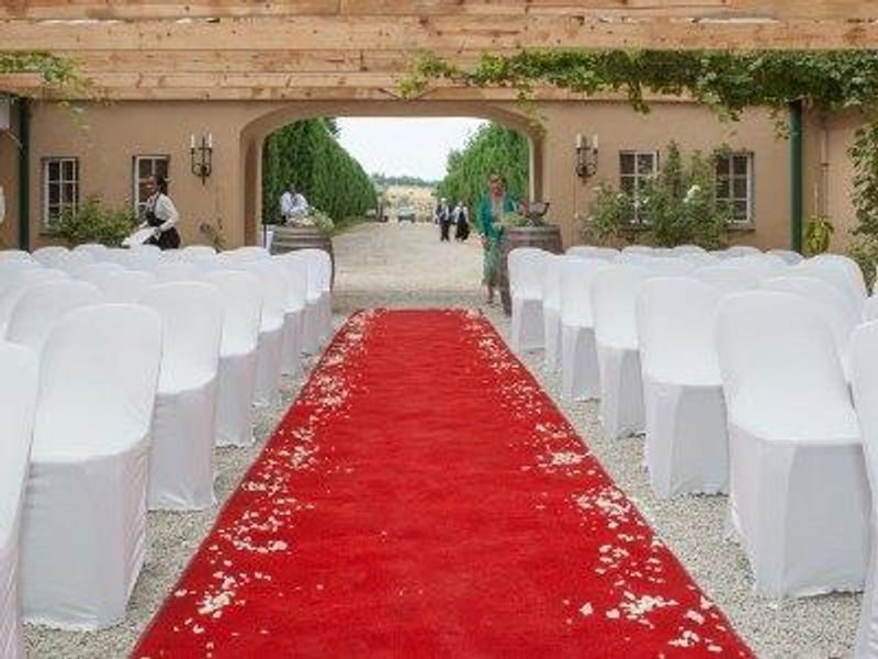 Invest in a beautiful wedding venue. R2 million worth of renovations done - Photo 7