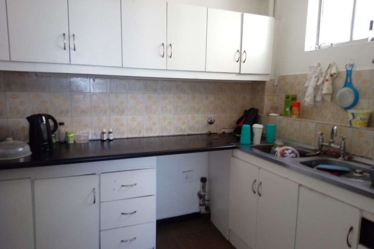 2 bedroom flat for sale in South Beach! - Photo 4