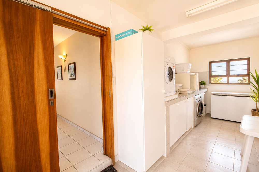 Laundry & Extra storage