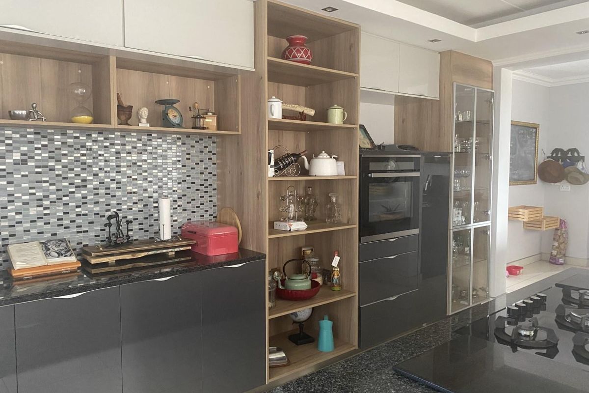 Modern 4 bedroom house on Omeya - Photo 3