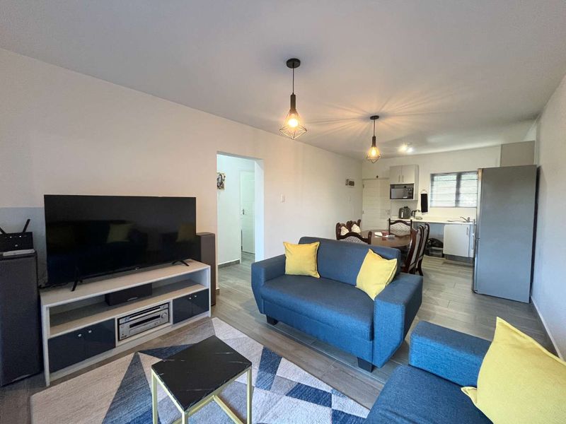 Hendra - Chic Urban Retreat , 2 Bedroom apartment in Park Hill , Durban North - Photo 3