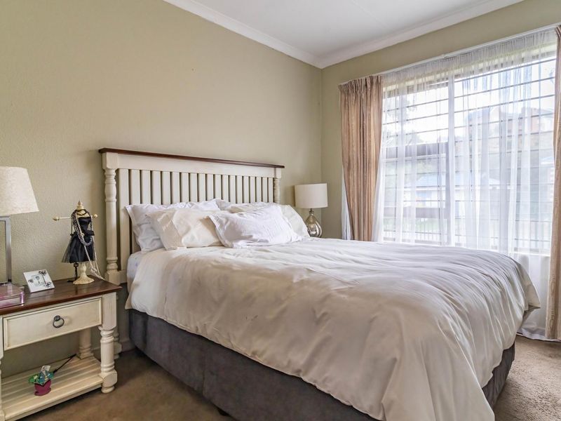 Live the Lifestyle: Renovated Ground-Floor Apartment + Braai Spot - Photo 9