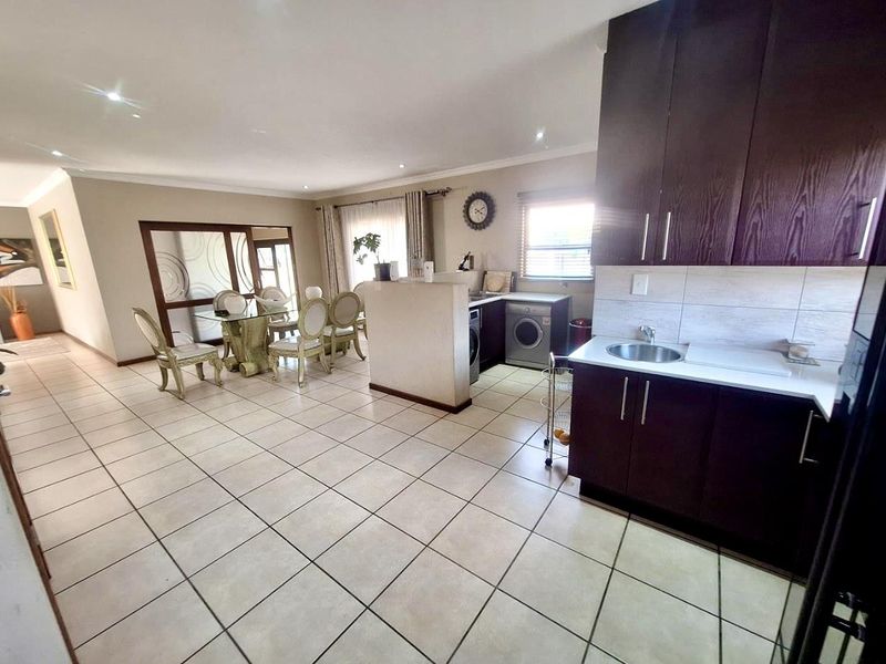 Modern Family Living in a Secure Six-Unit Complex – Don’t Miss This Gem! - Photo 3