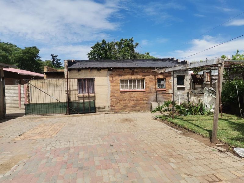 2 Bedrooms House For Sale - Photo 9